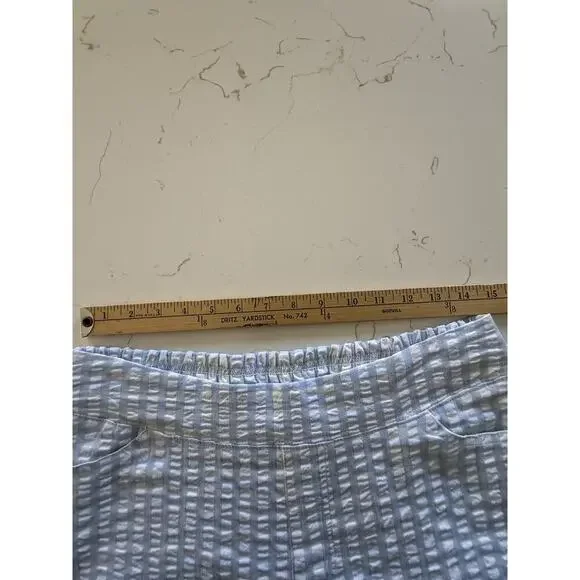 Seersucker Womens Bermuda Shorts D&CO Denim And Company Striped Size SP Pockets - Picture 6 of 9